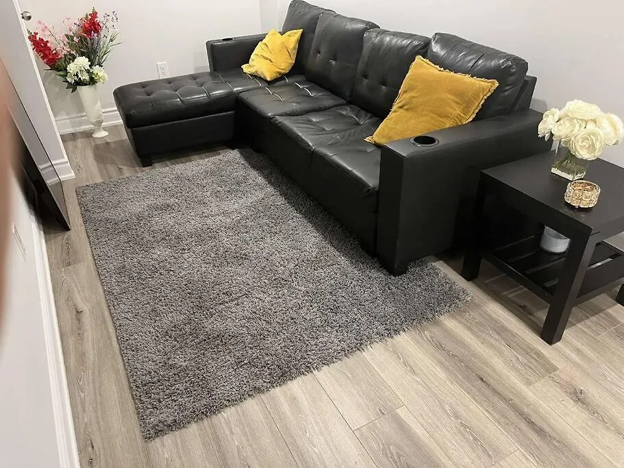 Luxury Private Apartment Near Toronto Pearson Airport & City Centre, Square One Mississauga 0*,  Canada